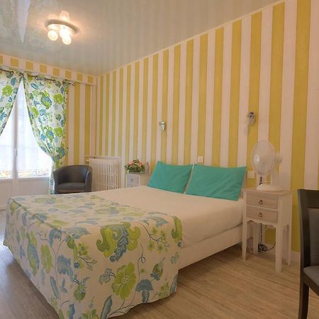 Logis Hotel Restaurant L'Essille Bassac エクステリア 写真
