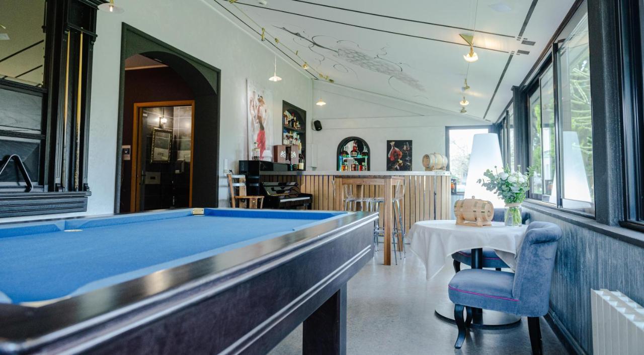 Logis Hotel Restaurant L'Essille Bassac エクステリア 写真