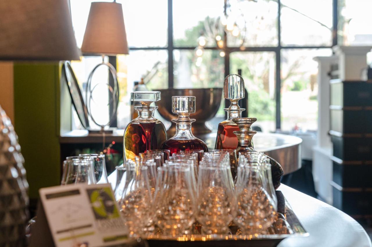 Logis Hotel Restaurant L'Essille Bassac エクステリア 写真